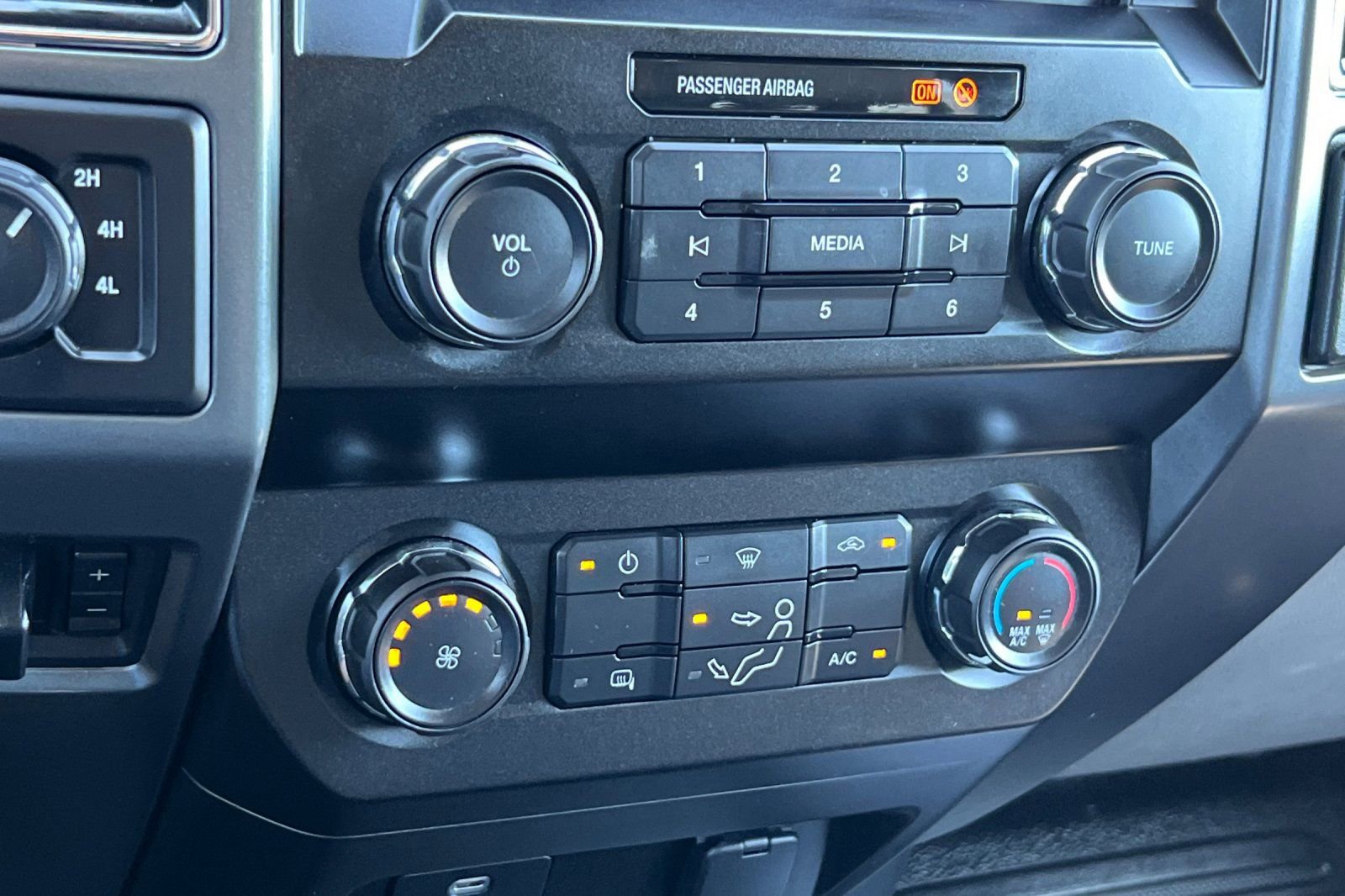 Certified 2021 Ford F550 XLT image 19