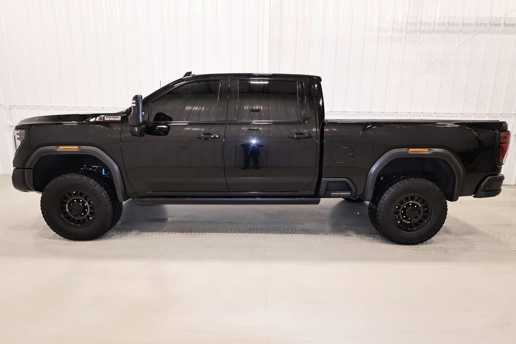 Used 2024 GMC Sierra 2500 AT4X w/ AT4X AEV Edition image 2