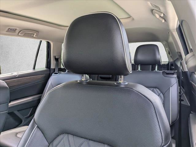 Used 2024 Volkswagen Atlas SEL Premium R-Line AWD/4WD image 16
