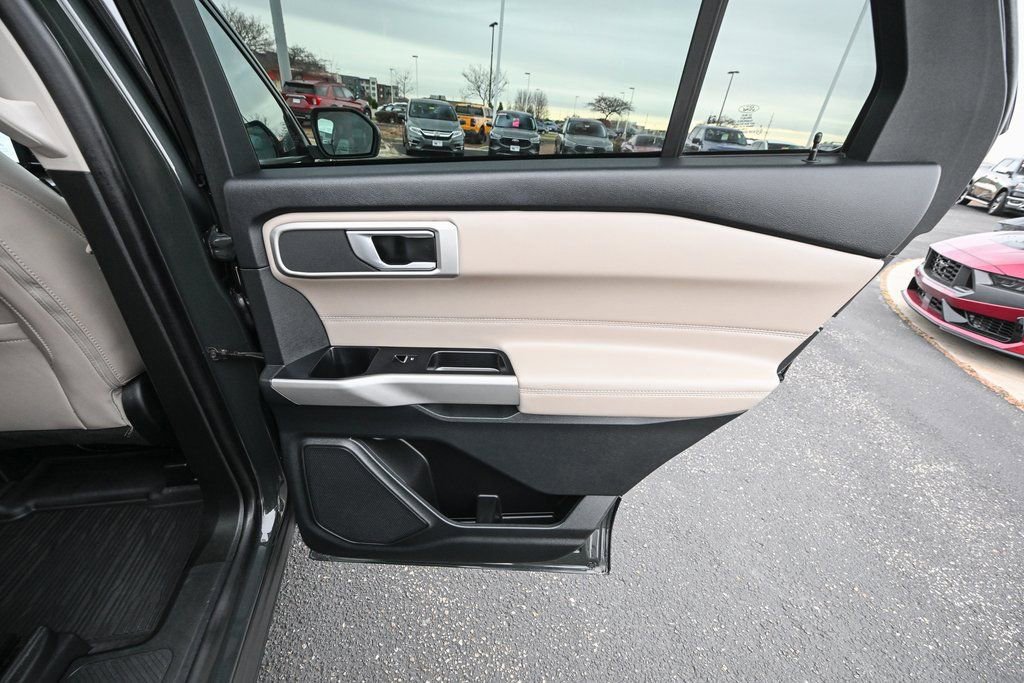 Certified 2023 Ford Explorer XLT w/ Equipment Group 202A image 33