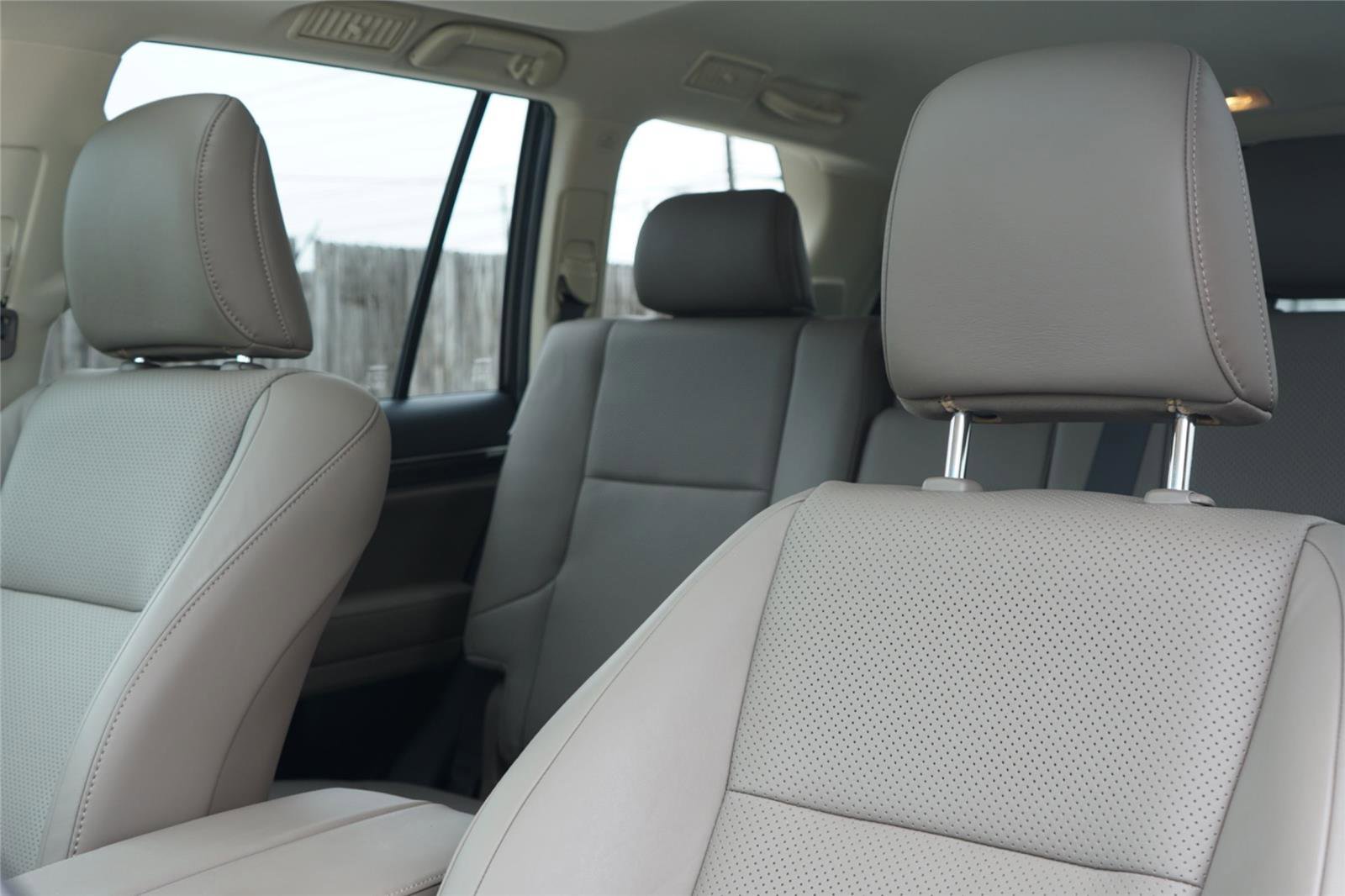 Used 2021 Lexus GX 460 Luxury w/ Off Road Package AWD/4WD image 11