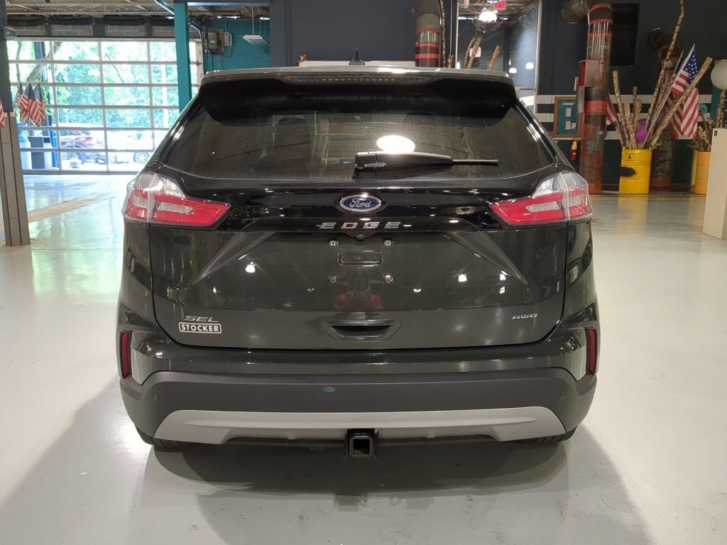 Certified 2022 Ford Edge SEL w/ Convenience Package AWD/4WD image 9