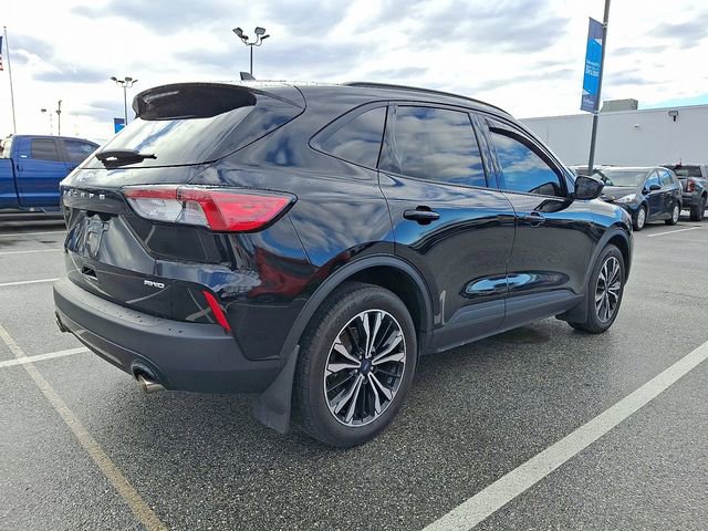 Certified 2022 Ford Escape SE w/ SE Sport Appearance Package image 9