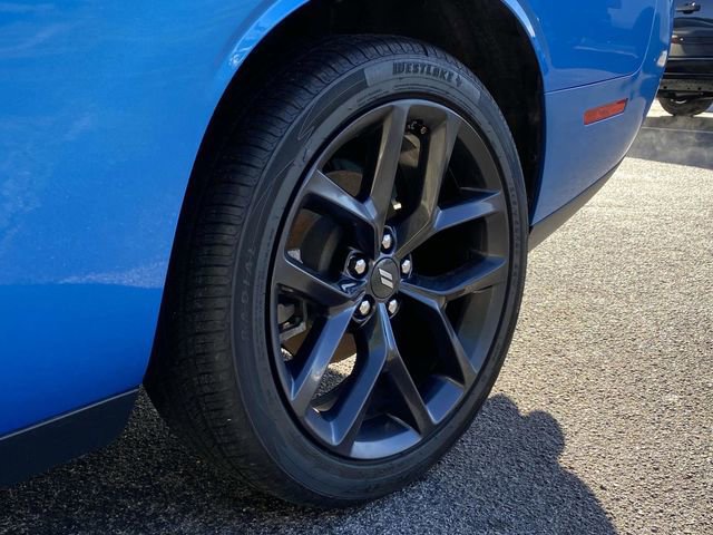 Used 2023 Dodge Challenger SXT w/ Blacktop Package image 11