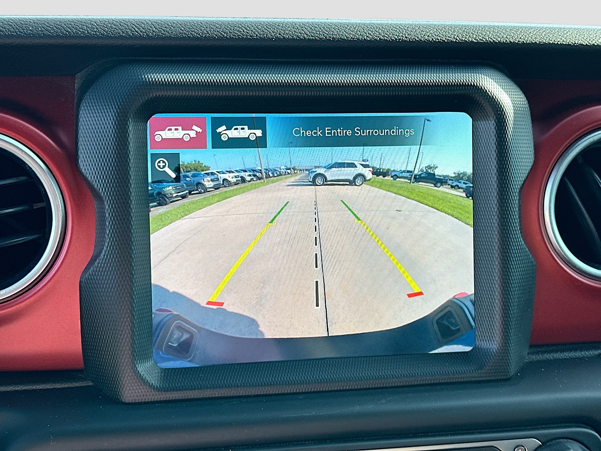Used 2023 Jeep Gladiator Rubicon w/ LED Lighting Group AWD/4WD image 14