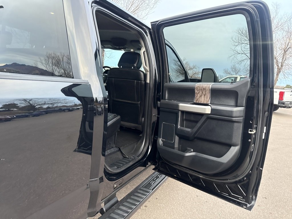 Certified 2018 Ford F350 Lariat w/ Chrome Package image 21