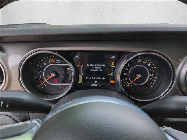 Used 2023 Jeep Gladiator Overland AWD/4WD image 11