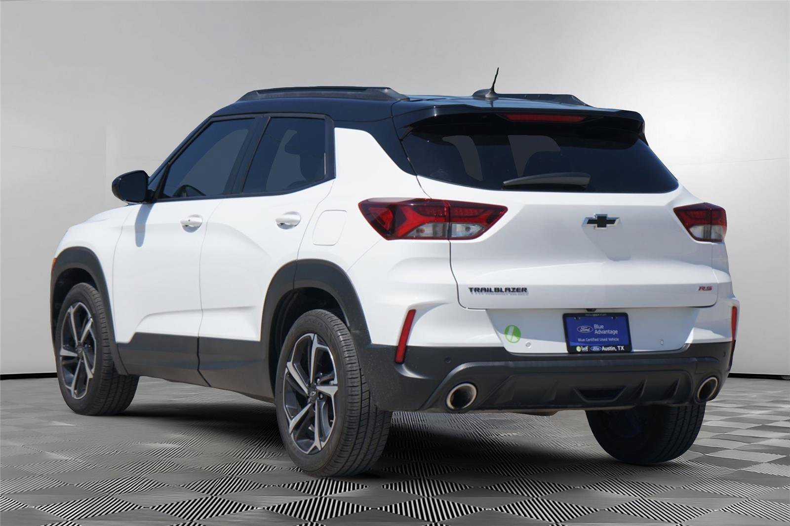 Used 2021 Chevrolet TrailBlazer RS w/ Technology Package FWD image 6