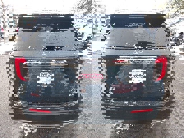 Certified 2022 Ford Explorer XLT w/ Equipment Group 202A image 4