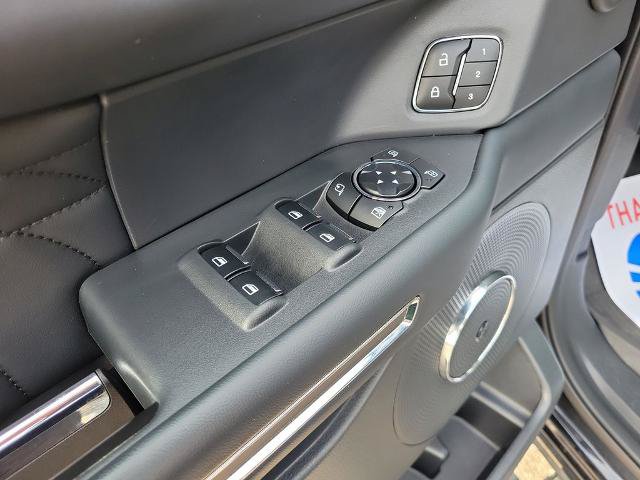 Certified 2023 Ford Expedition Platinum AWD/4WD image 16