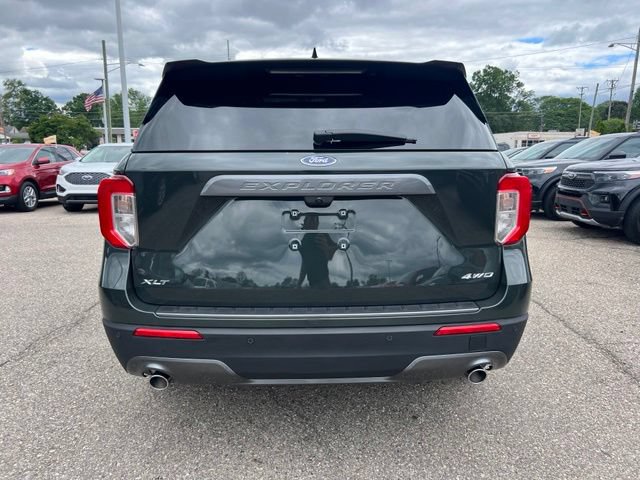 Certified 2024 Ford Explorer XLT w/ Equipment Group 202A AWD/4WD image 5