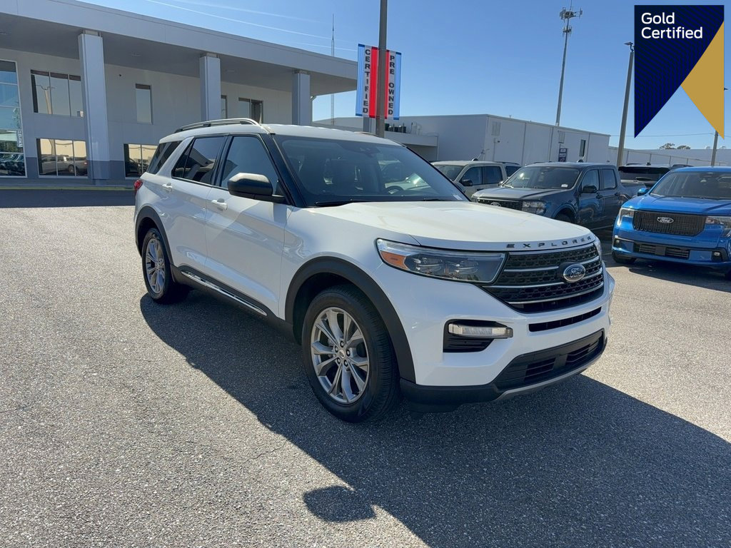 Certified 2022 Ford Explorer XLT w/ Equipment Group 202A image 1