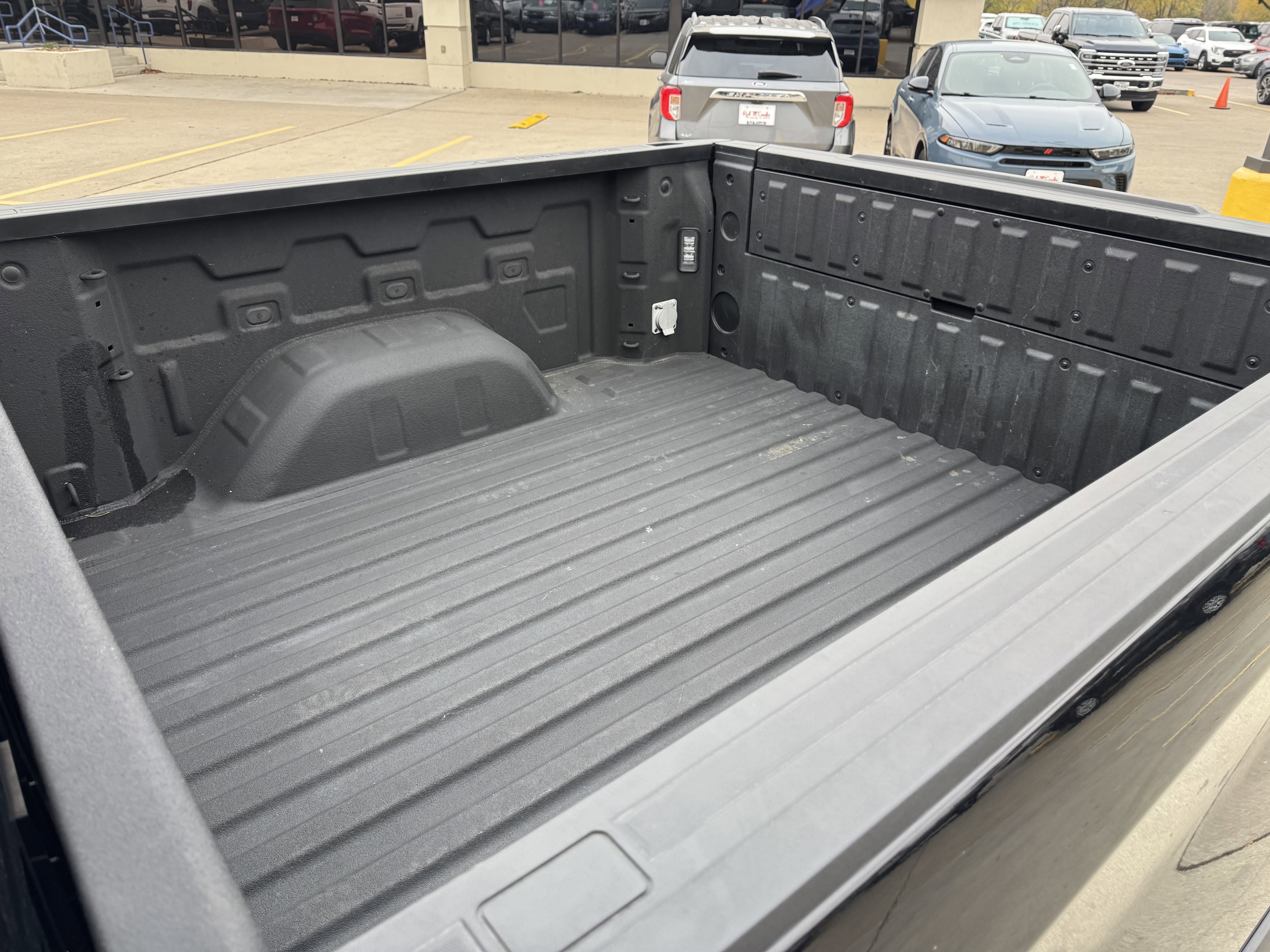 Used 2024 Chevrolet Silverado 1500 ZR2 w/ Technology Package image 13