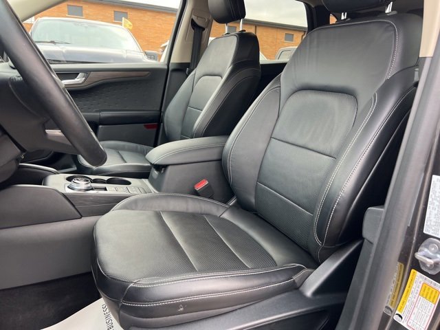 Certified 2020 Ford Escape Titanium image 22