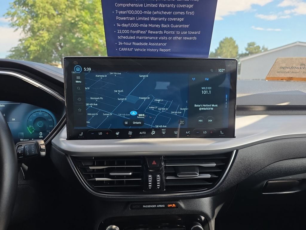 Certified 2025 Ford Escape Platinum AWD/4WD image 17