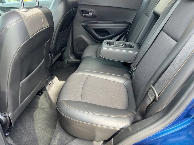 Used 2019 Chevrolet Trax LT w/ Sun & Sound Package FWD image 22