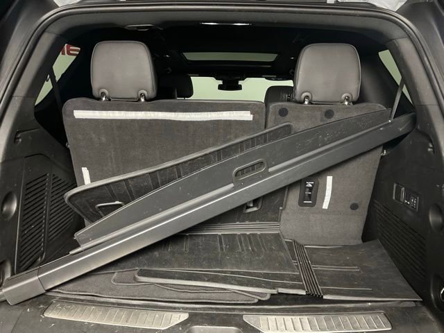 Used 2024 Chevrolet Tahoe Z71 w/ Luxury Package image 11