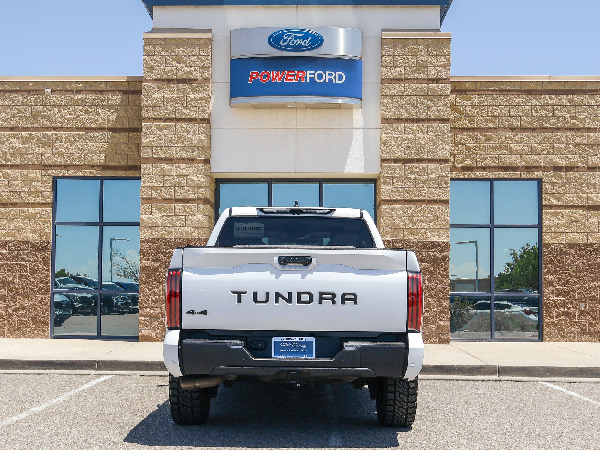 Used 2024 Toyota Tundra Limited AWD/4WD image 7