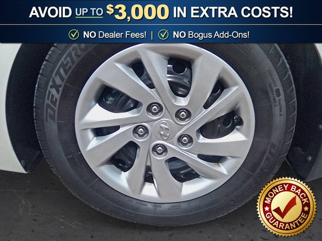 Used 2017 Hyundai Elantra SE FWD image 13