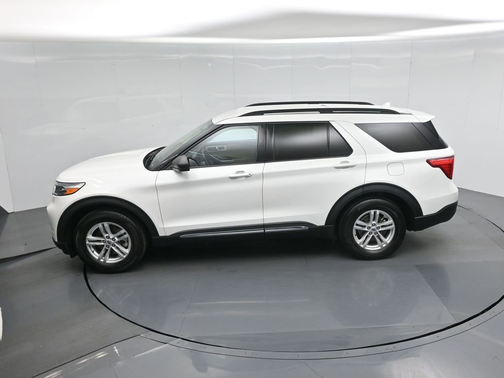 Certified 2023 Ford Explorer XLT w/ Equipment Group 202A RWD image 45