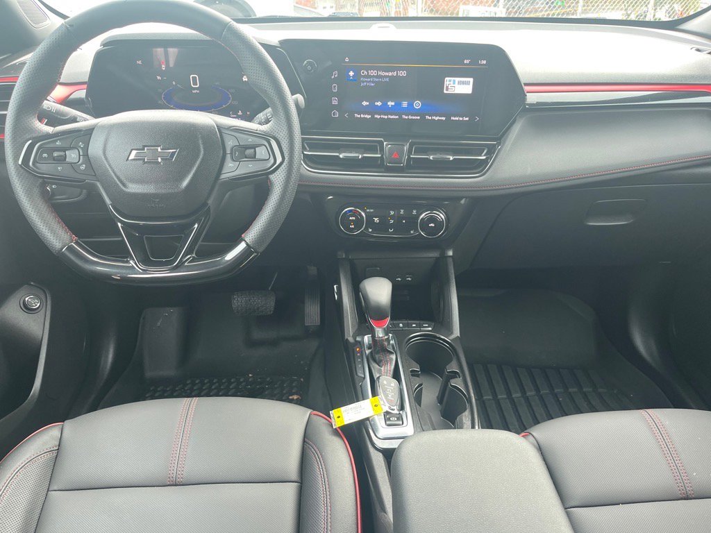 Used 2025 Chevrolet TrailBlazer RS w/ Convenience Package image 6