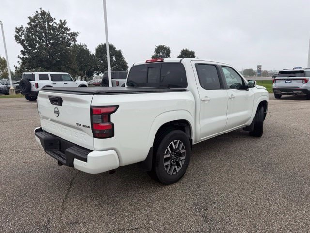 Used 2022 Nissan Frontier SV AWD/4WD image 9