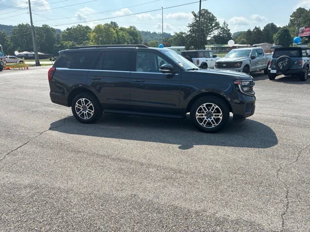 Certified 2025 Ford Expedition Active AWD/4WD image 60