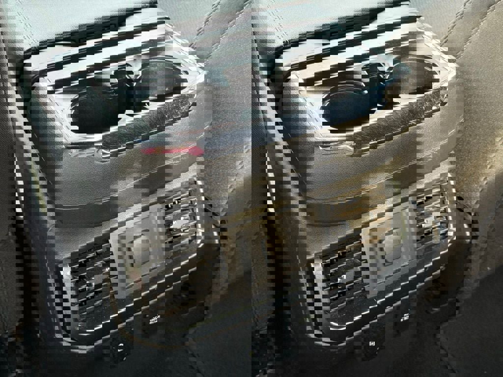 Certified 2022 Ford F150 XLT w/ Equipment Group 302A High image 11