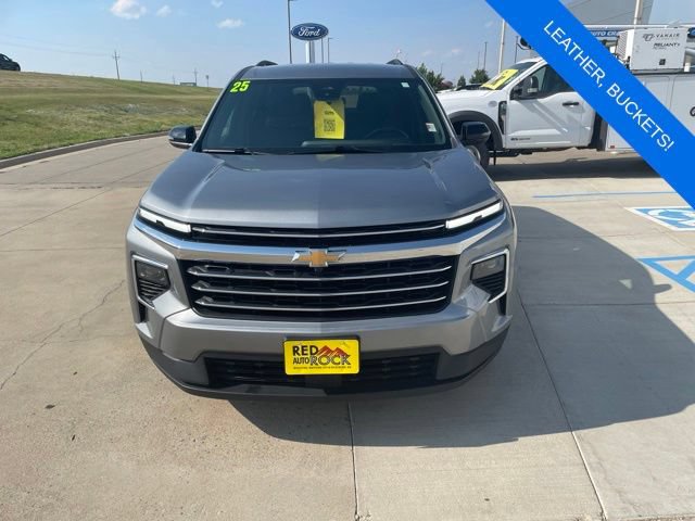 Used 2025 Chevrolet Traverse LT AWD/4WD image 9