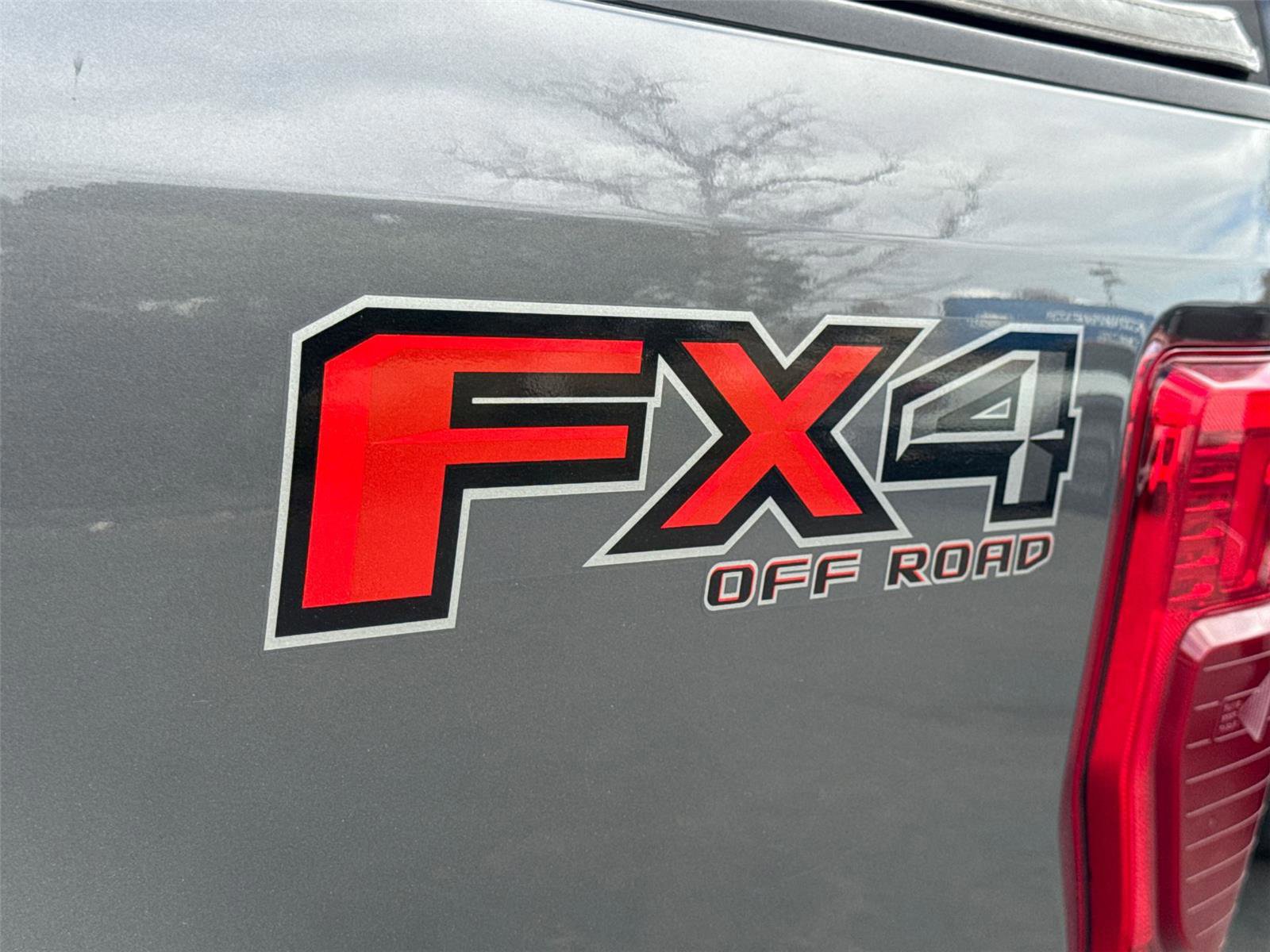 Certified 2022 Ford F350 Lariat w/ Lariat Ultimate Package image 13