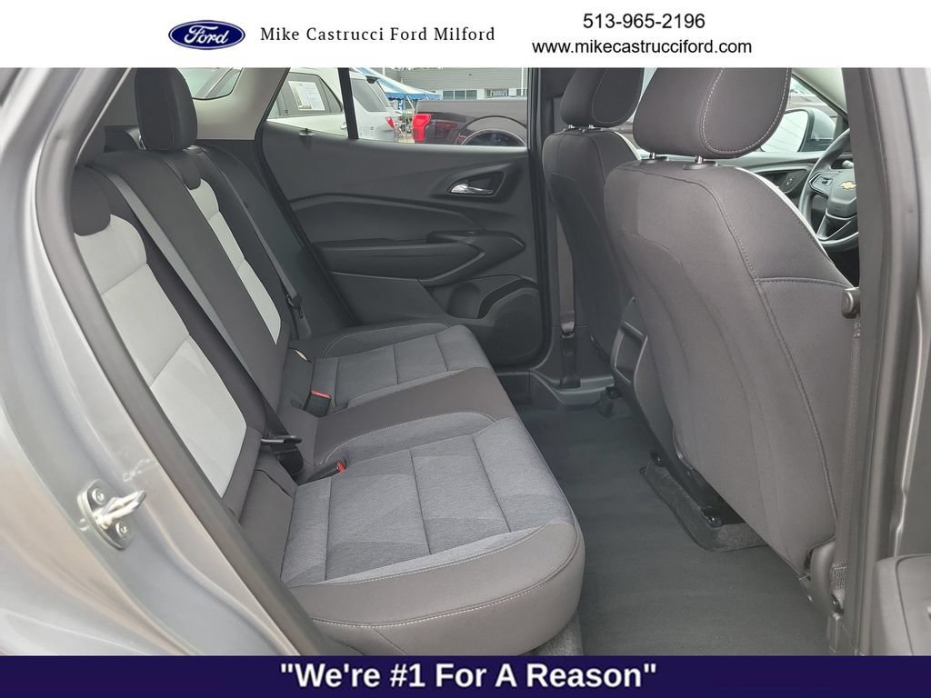 Used 2024 Chevrolet Trax LS w/ LS Convenience Package FWD image 23