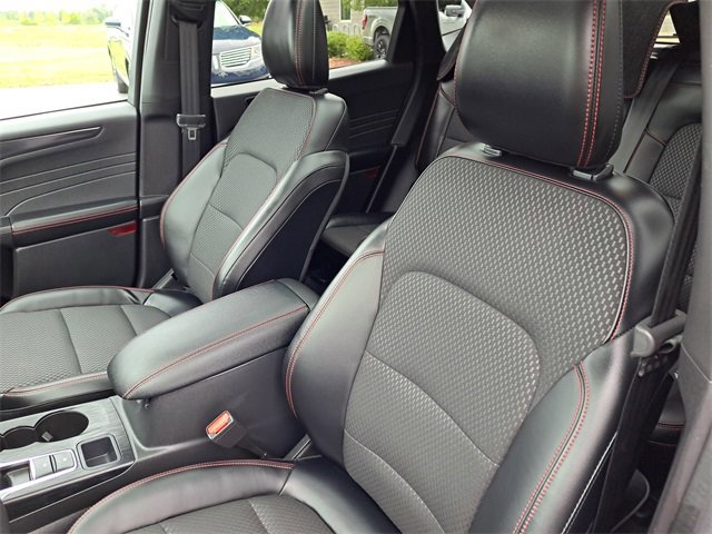 Certified 2023 Ford Escape ST-Line w/ Tech Pack #1 image 9