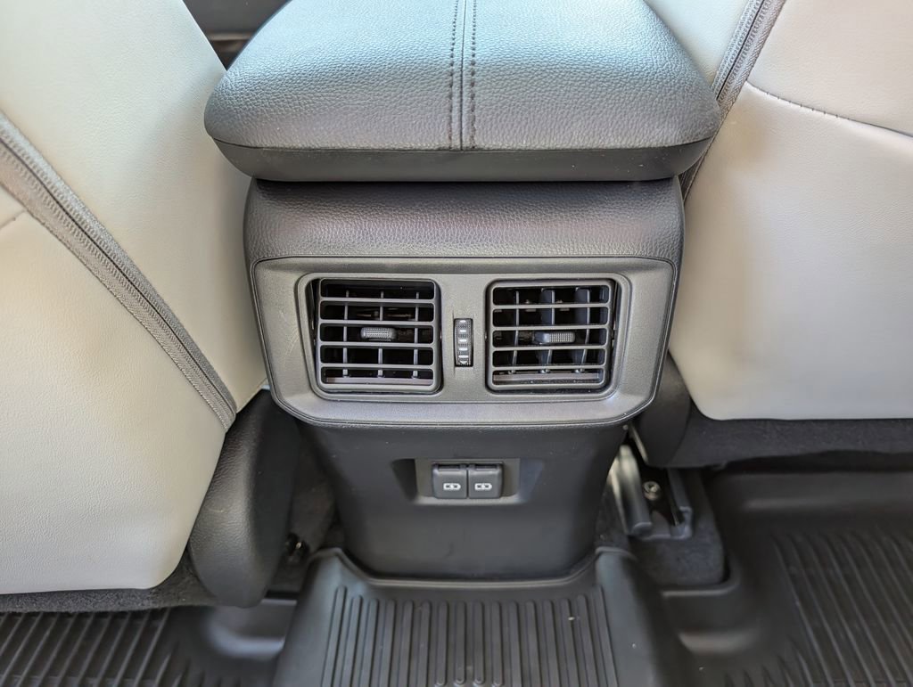 Used 2023 Toyota RAV4 Limited AWD/4WD image 27