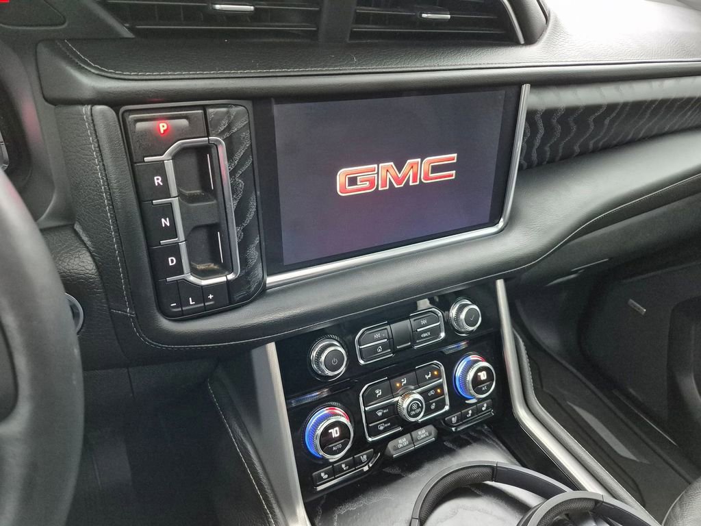 Used 2023 GMC Yukon Denali w/ Denali Reserve Package image 12