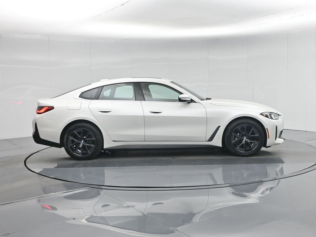 Used 2025 BMW i4 eDrive40 image 8