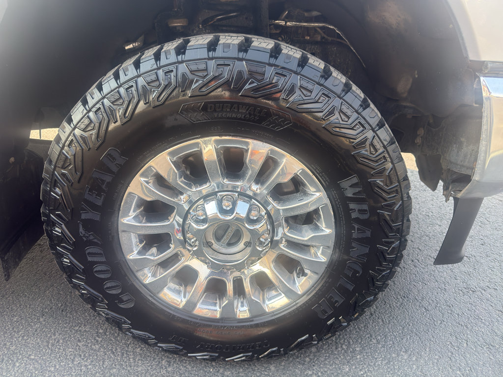 Certified 2022 Ford F250 XLT w/ XLT Premium Package AWD/4WD image 4