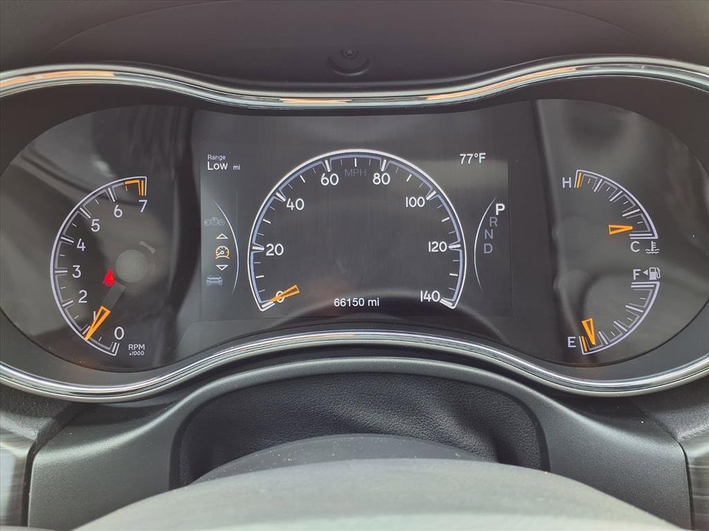 Used 2020 Jeep Grand Cherokee Altitude image 15