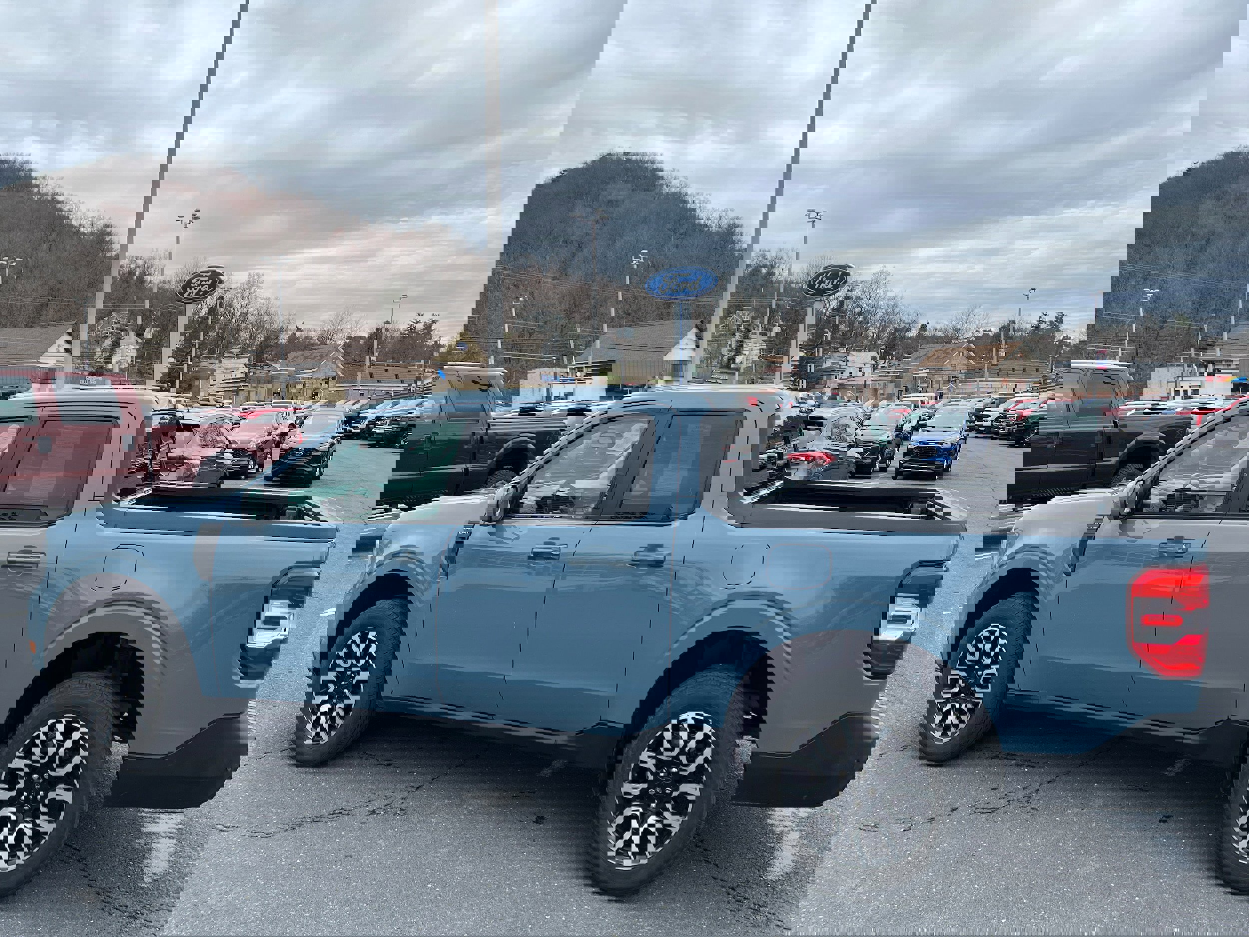 Certified 2023 Ford Maverick Lariat w/ Lariat Luxury Package image 3