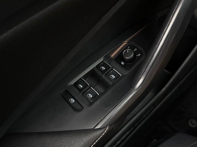 Used 2025 Volkswagen Jetta Sport FWD image 25
