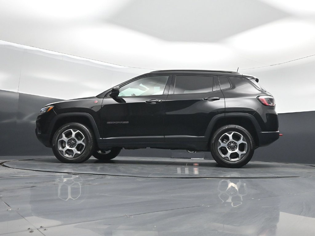 Used 2022 Jeep Compass Trailhawk AWD/4WD image 8