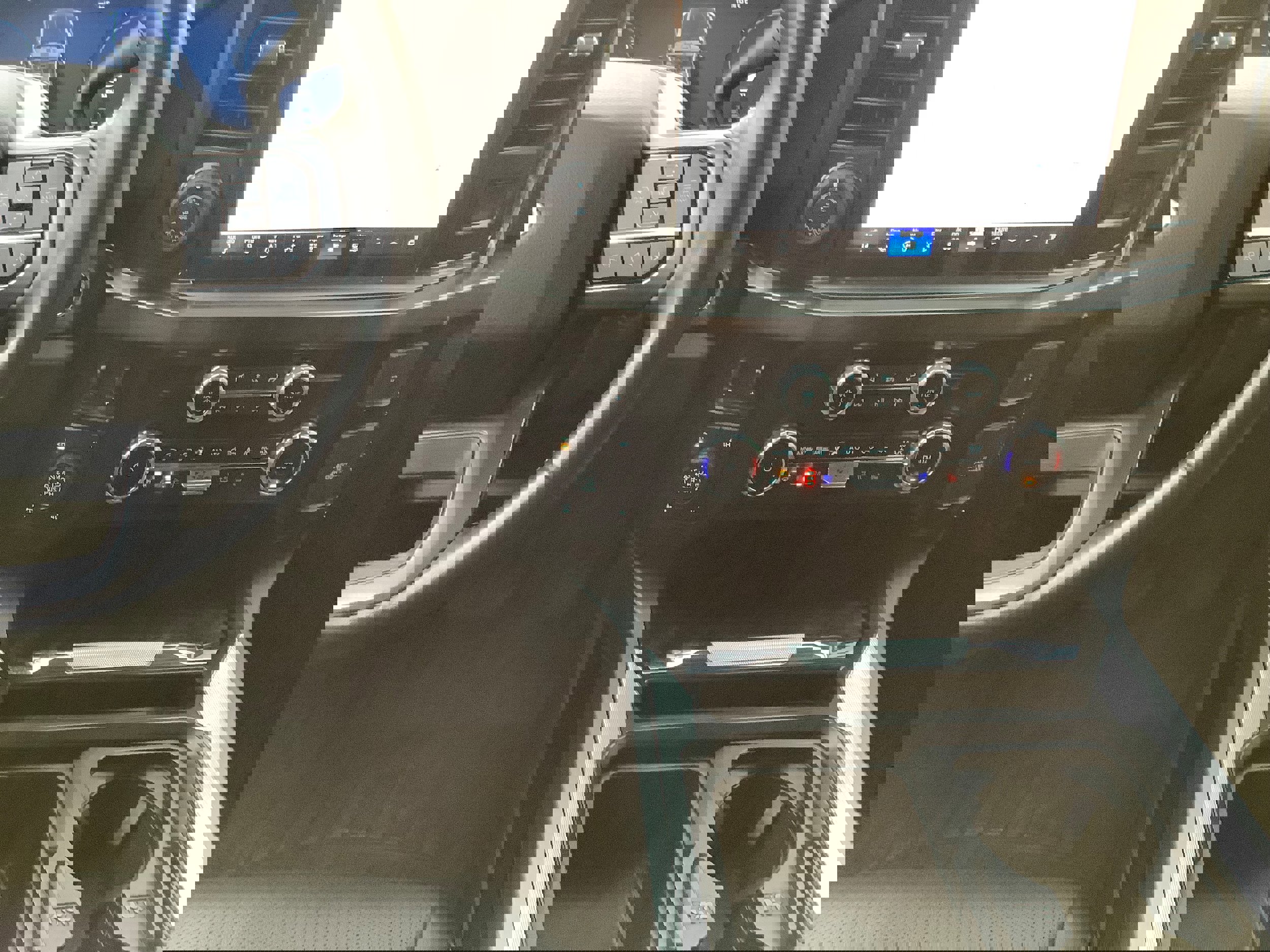 Certified 2023 Ford F250 Lariat w/ Lariat Ultimate Package image 15