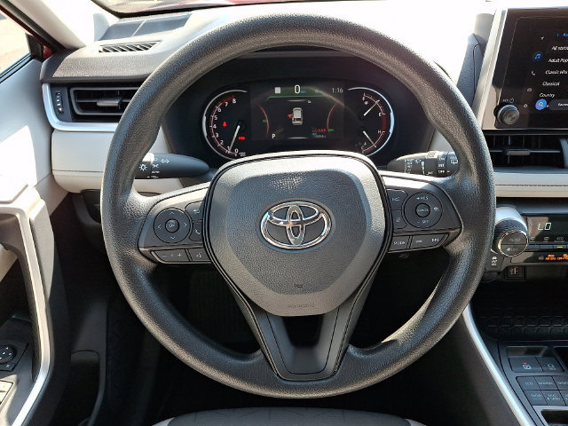 Used 2025 Toyota RAV4 XLE AWD/4WD image 21