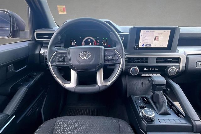 Used 2025 Toyota 4Runner SR5 AWD/4WD image 5