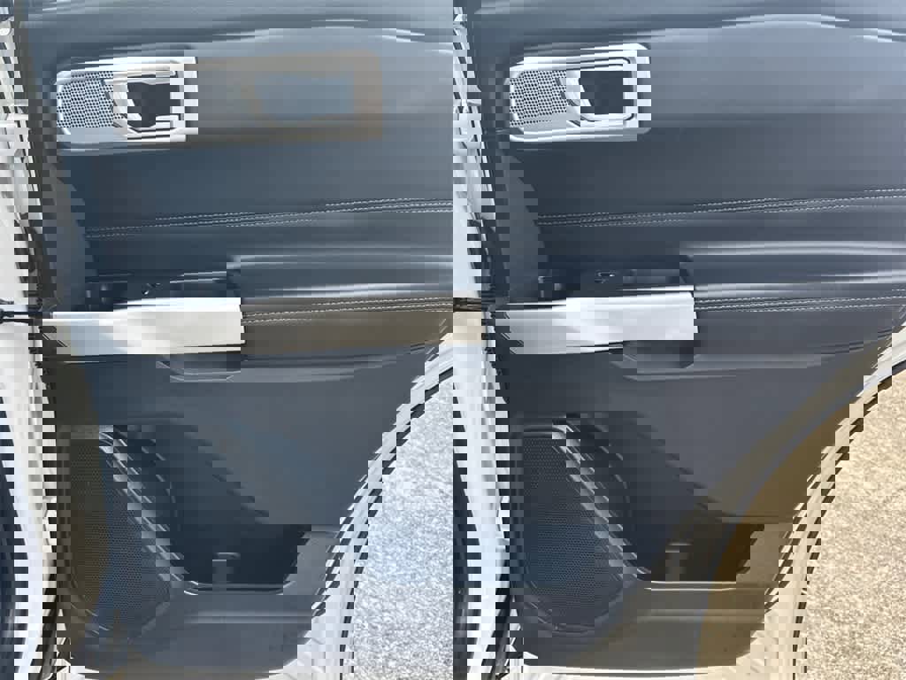 Certified 2022 Ford Explorer Limited w/ Hybrid Equipment Group 310A image 15