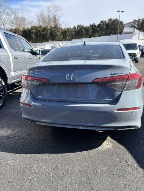 Used 2024 Honda Civic Touring image 2
