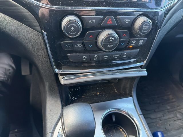 Used 2021 Jeep Grand Cherokee Laredo X image 23