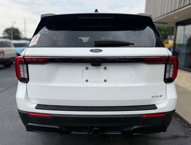 Certified 2025 Ford Explorer ST-Line w/ ST-Line Street Pack AWD/4WD image 3