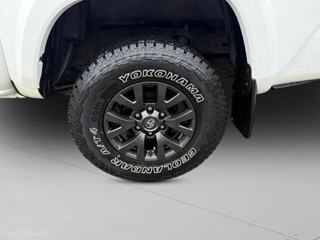 Used 2021 Toyota Tacoma SR5 AWD/4WD image 21
