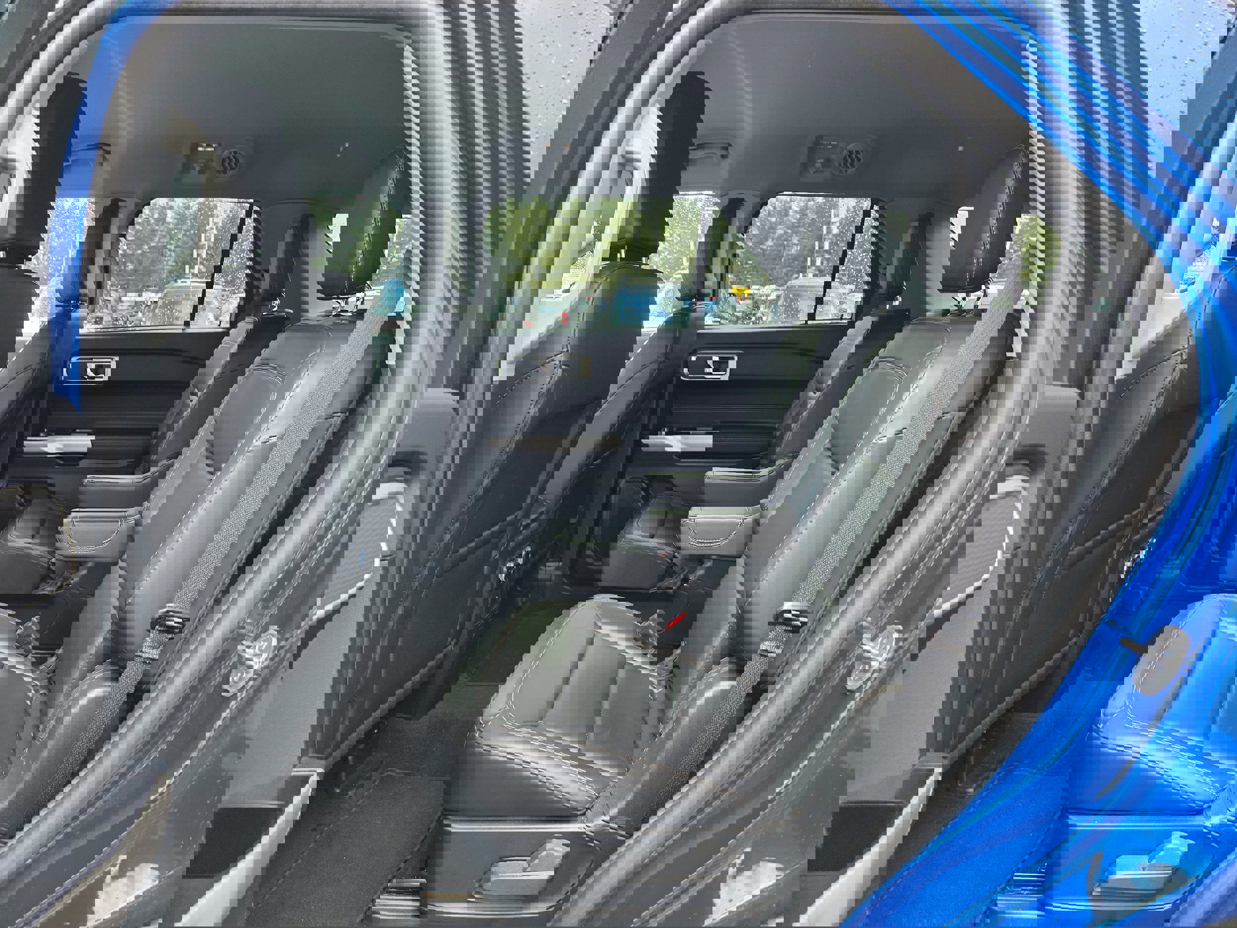 Certified 2022 Ford Explorer XLT w/ Equipment Group 202A image 11