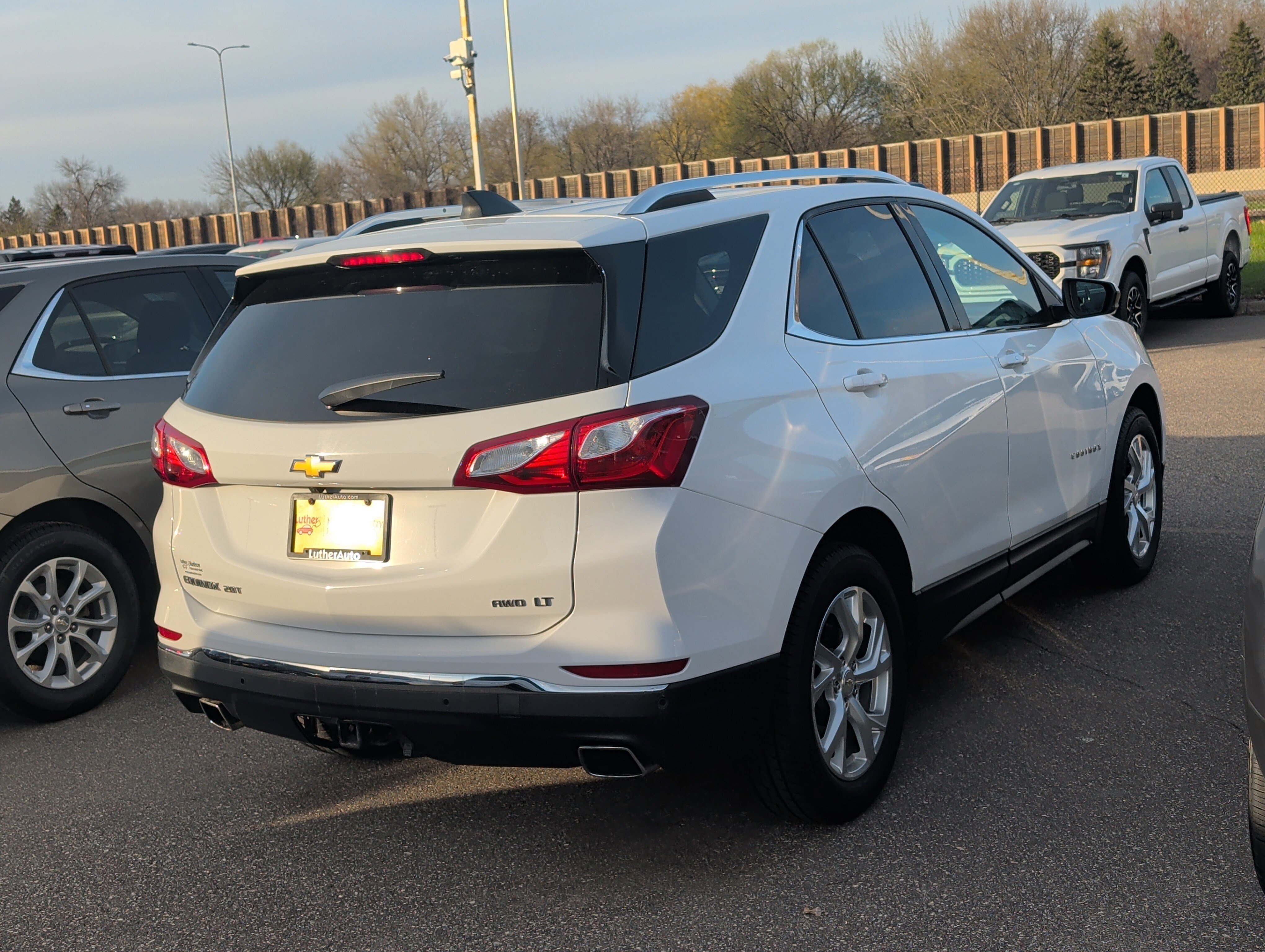 Used 2020 Chevrolet Equinox LT image 3